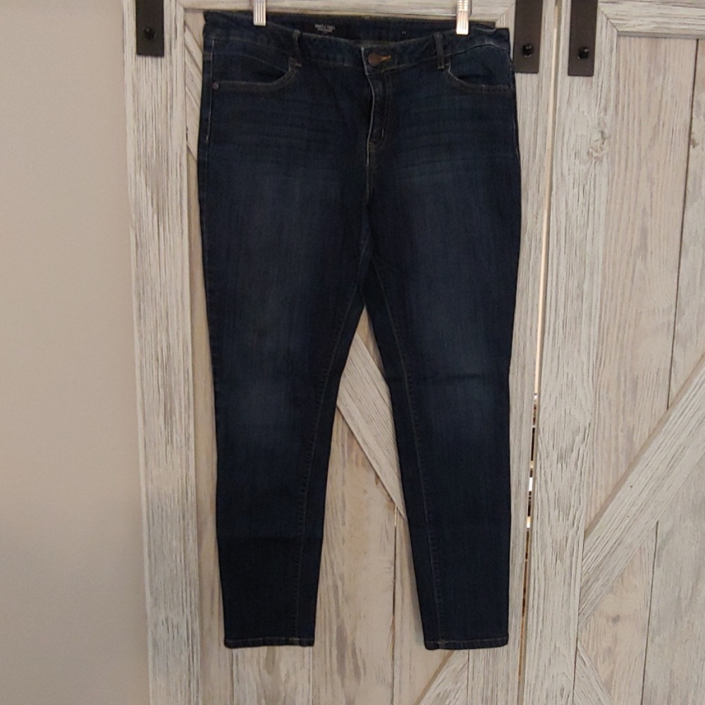 Vera Wang ankle jeans
